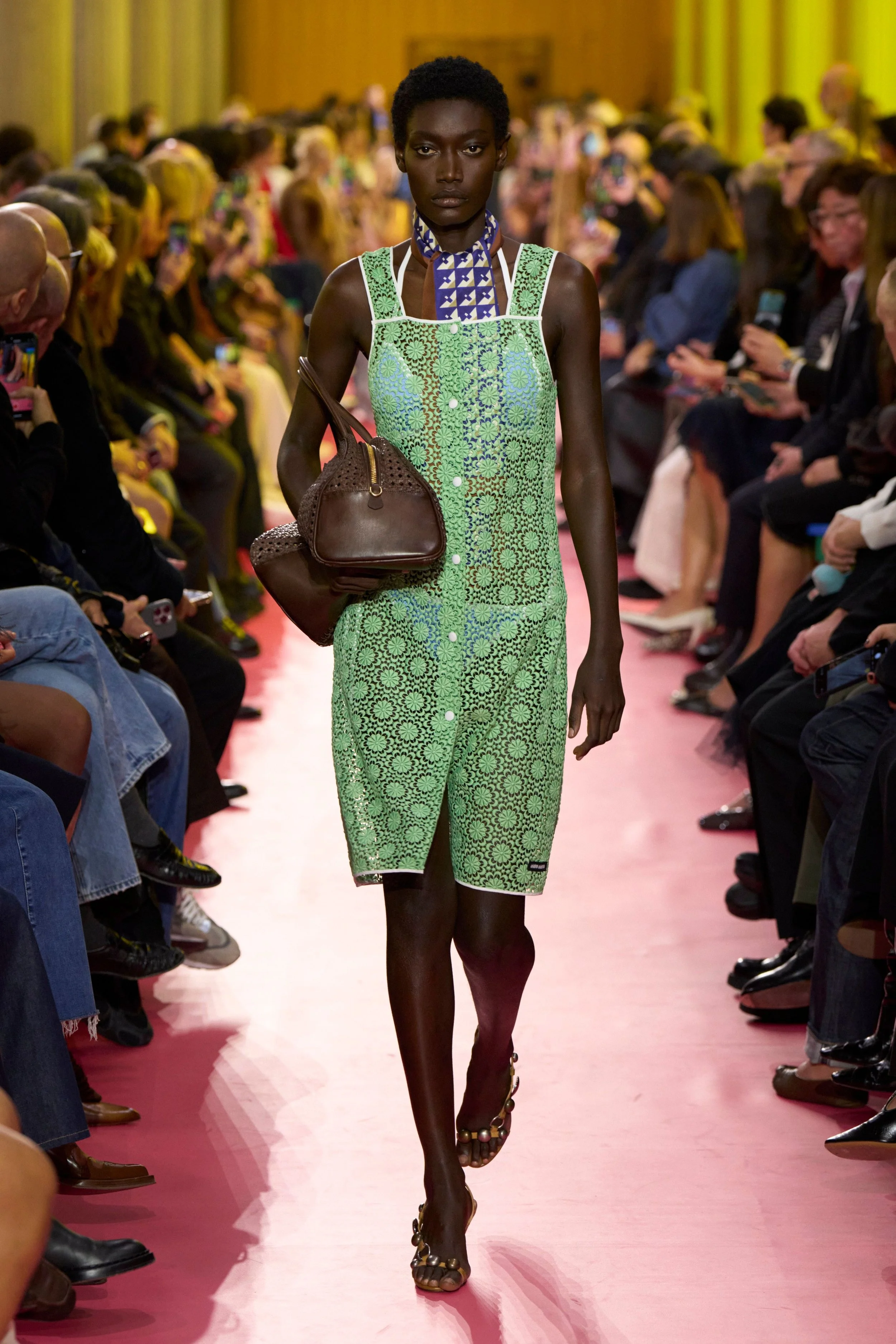 MIU MIU SS26 - SHOW REPORT - BEHIND THE BLINDS —